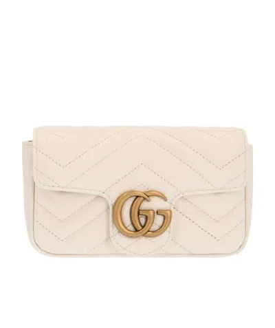 GUCCI GUCCI GG MARMONT MATELASSÉ SUPER MINI SHOULDER BAG
