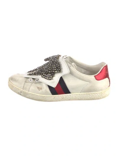 Pre-owned Gucci Sylvie Web Accent Leather Sneakers In White