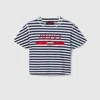 GUCCI GUCCI T-SHIRT AUS GESTREIFTEM BAUMWOLLJERSEY MIT PRINT