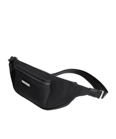 Gucci Tag Small Belt Bag In Black