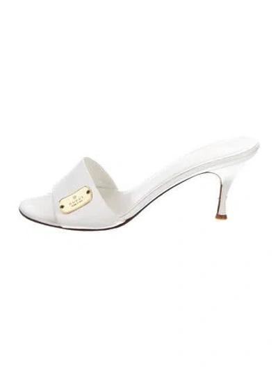 Pre-owned Gucci Tiger Head Accent Leather Slides In White