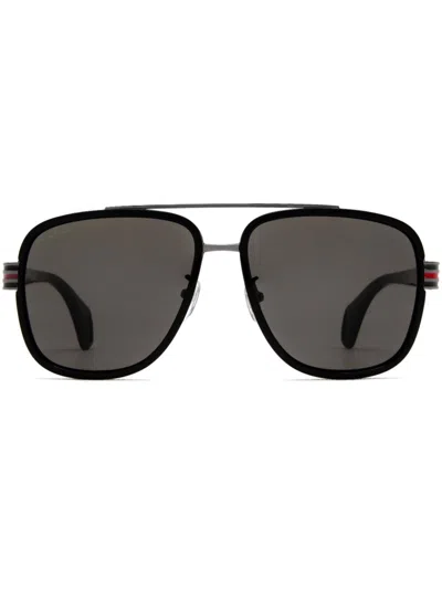 Gucci Tinted Aviator Sunglasses In Black