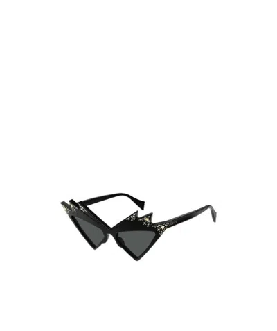Gucci Tinted Cat-eye Frame Sunglasses In Gray