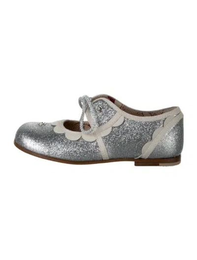 Pre-owned Gucci Babies' Toddler Girls' Glitter Dress Shoes W/tags In Metallic/silver