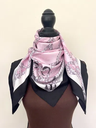 Pre-owned Gucci Unisex  Silk Wrap Gg Logo Ropes Print Pink Black Border Scarf