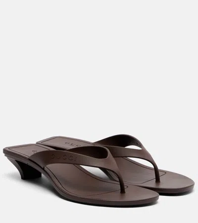 Gucci Chocolate Rubber Vittoria Thong Mules In Multi