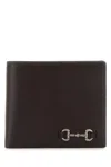 Gucci Men Brown Bi-fold Wallet With Horsebit On The Front And Embossed Logo On The Inside In Leather In Brown