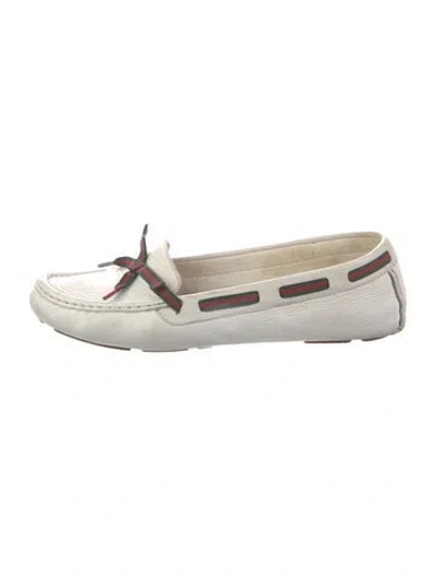 Pre-owned Gucci Web Accent Leather Moccasins In White