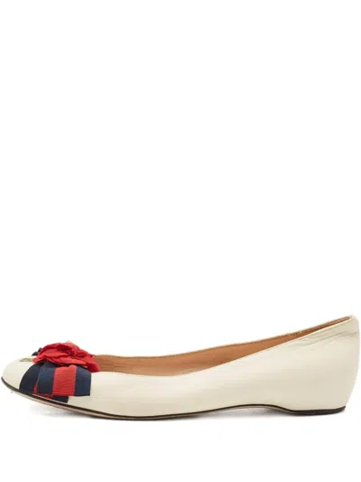 Pre-owned Gucci Web Bow-detail Ballet Flats In Neutral