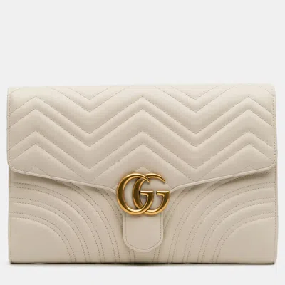 Pre-owned Gucci White Gg Marmont Matelasse Leather Flap Clutch