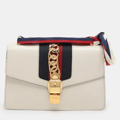 Pre-owned Gucci White Leather Small Web Chain Sylvie Flap Shoulder Bag