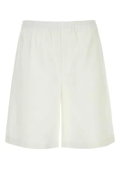 Gucci Casual Linen Bermuda Shorts Featuring Pockets In White