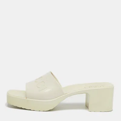 Pre-owned Gucci White Rubber Logo Slide Sandals Size 36