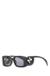 Gucci Rectangular Sunglasses With Cut-out Gg Detailing In Black