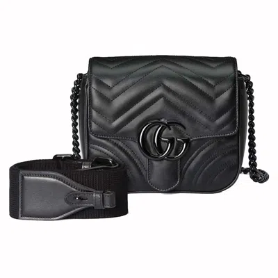 Pre-owned Gucci Women's  Gg Marmont Matelasse Shoulder Bag In Black