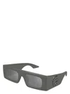 Gucci Eyewear Rectangular Frame Sunglasses In Gray