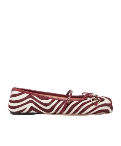 Gucci Horsebit Calf Hair Ballet Flats In Burgundy