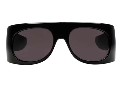 Pre-owned Gucci Women's  Maskshaped Frame Sunglasses In Black (769796 J1691 1012)