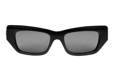 Pre-owned Gucci Women's  Rectangularframe Sunglasses In Black/silver (733383 J0740 1081)