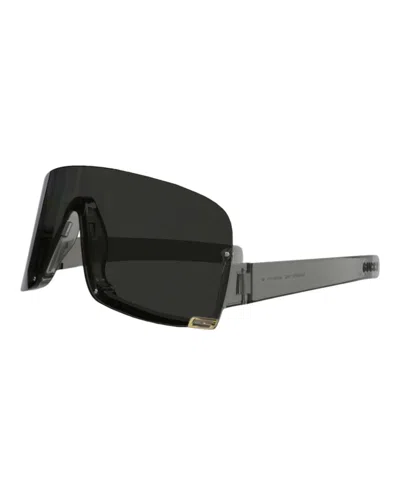 Pre-owned Gucci Women's  Shieldframe Injection Sunglasses In Grey Grey Silver (gg1637s/30014973/002)