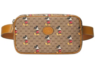 Pre-owned Gucci Women's  X Disney Gg Supreme Belt Bag In Beige