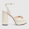 Gucci Damensandale Mit Plateausohle Und Horsebit In White