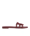 Gucci Palma Gg Rubber Flat Slide Sandals In Burgundy
