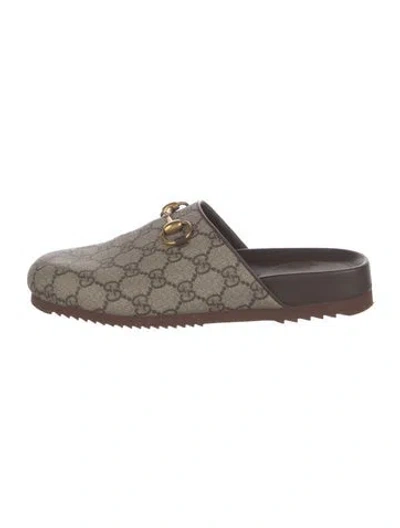 Pre-owned Gucci Women's Mule With Horsebit Gg Supreme Mules In Neutral