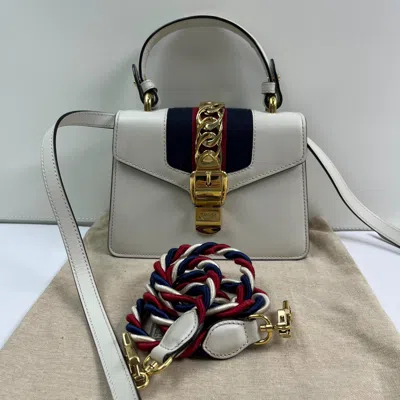 Gucci Women Pre-loved Bag Very Good Condition In White