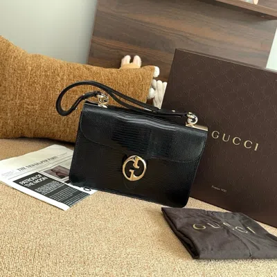 Gucci Women Pre-loved Bag Very Good Condition In Black