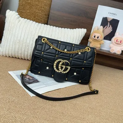 Gucci Women Pre-loved Bag Very Good Condition In Black