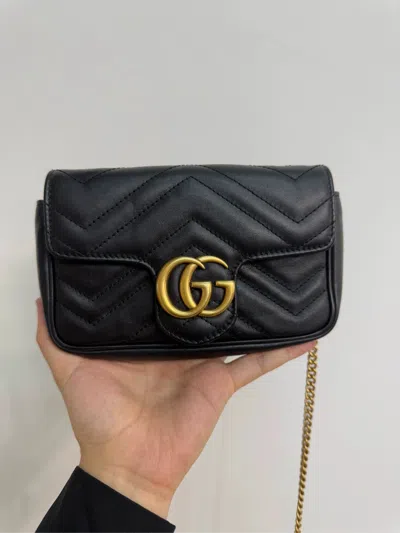 Gucci Women Pre-loved Bag Very Good Condition In Black