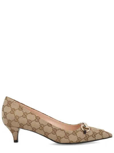 Gucci Women's Pumps With Clasp Detail In Beige