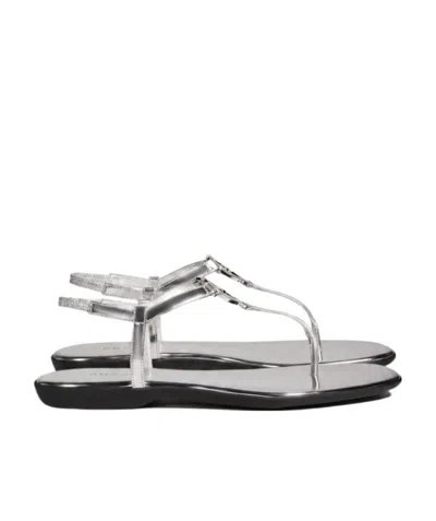 GUCCI WOMEN'S THONG SANDAL WITH INTERLOCKING G