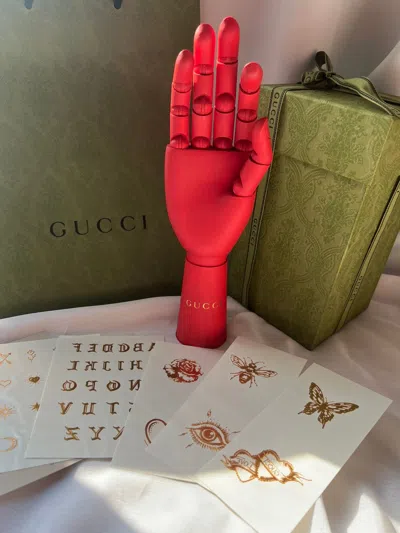 Pre-owned Gucci Wooden Hand Mannequin Jewelry Display Tattoo Decor In Red