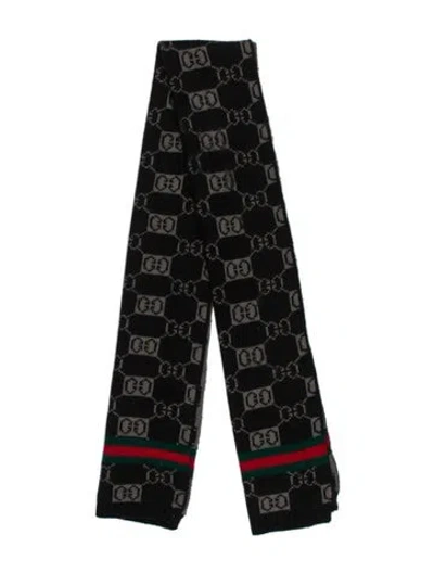 Pre-owned Gucci Wool Gg Logo Scarf In Black