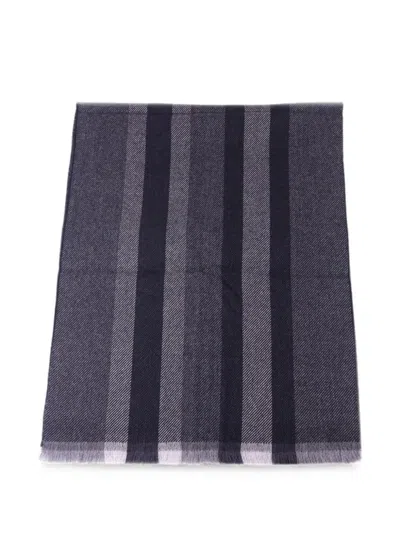 Pre-owned Gucci Wool Scarf In Black