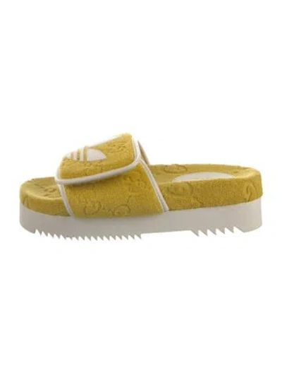 Pre-owned Gucci X Adidas Gg Logo Terry Cloth Slides In Yellow