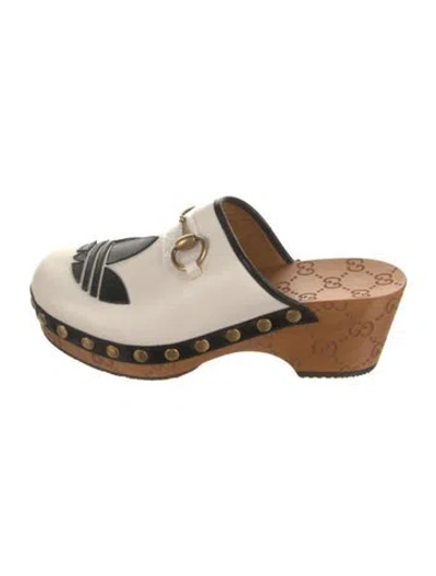 Pre-owned Gucci X Adidas Horsebit Clog Mules Horsebit Accent Mules In White