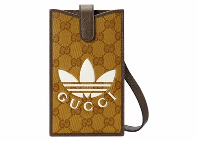 Pre-owned Gucci X Adidas Phone Case In Beige/brown
