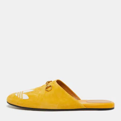 Pre-owned Gucci X Adidas Yellow Suede Trefoil Slippers Size 42