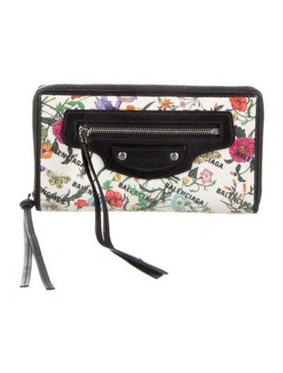 Pre-owned Gucci X Balenciaga Hacker Project Flora Print Wristlet In Black