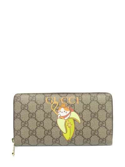 Pre-owned Gucci X Bananya 2010s Gg Supreme Portemonnaie In Nude