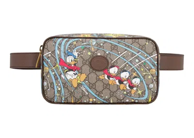 Pre-owned Gucci X Disney Donald Duck Gg Supreme Belt Bag In Beige/ebony