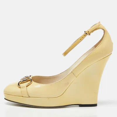 Pre-owned Gucci Yellow Patent Leather Horsebit Wedge Pumps Size 39.5