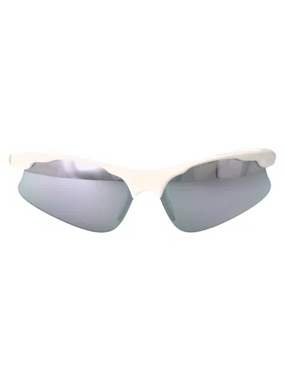 Gucci Gg1774s Sunglasses In White-white-silver