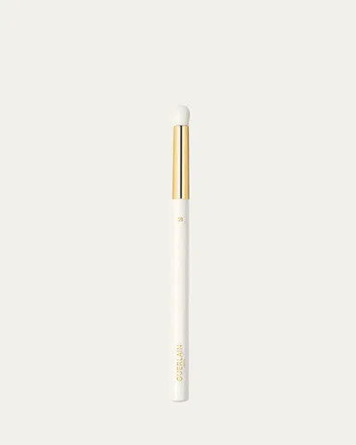 Guerlain No 21 Eyeshadow Blending Brush In White