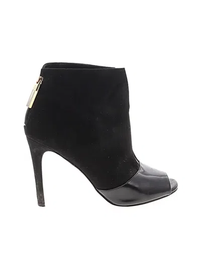 Pre-owned Guess Ankle Boots In Black