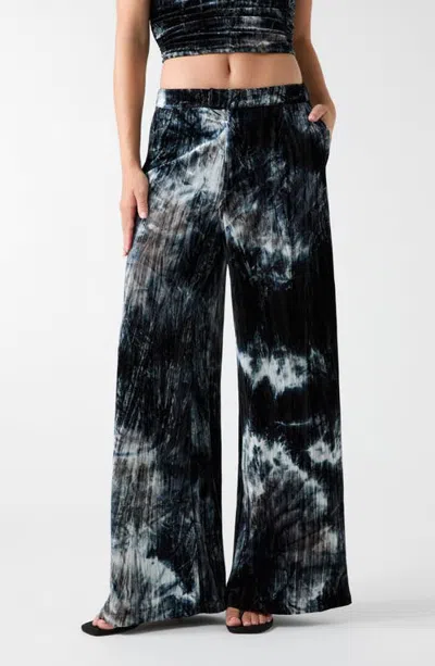 Guess Arlowe Crushed Velvet Wide Leg Pants In Black