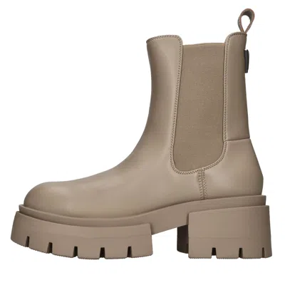 Guess Boots In Beige Chari